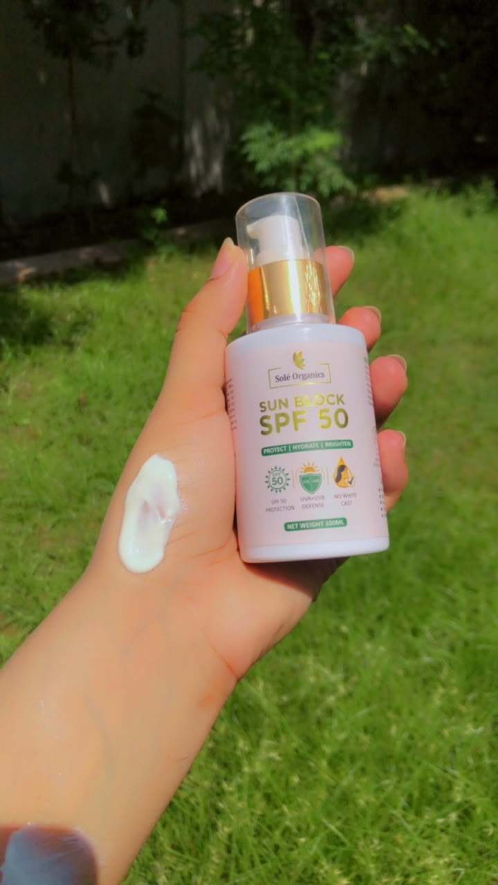 Advanced UV Defense Sunscreen SPF 50+ PA+++ No White Cast